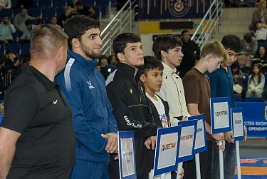 Спортсмены разыграли награды на коврах «Олимпийского»